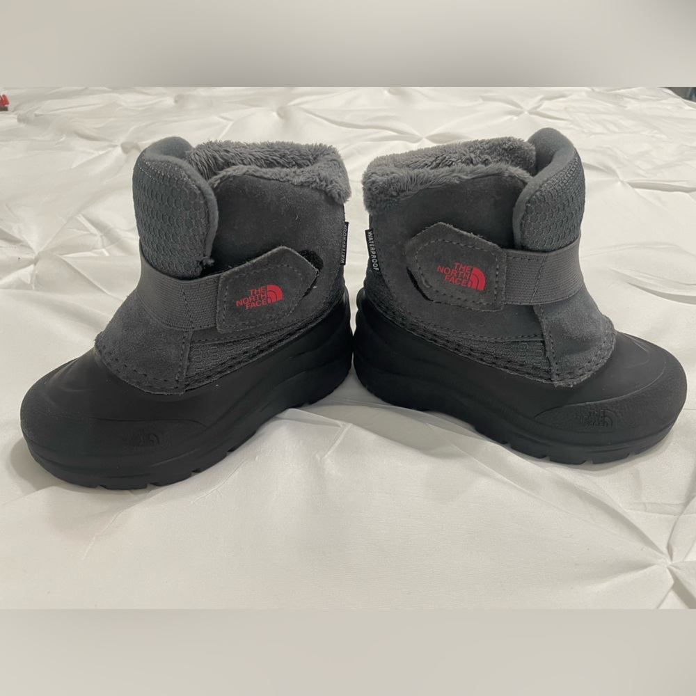 THE NORTH FACE Toddler Alpenglow II Boots.